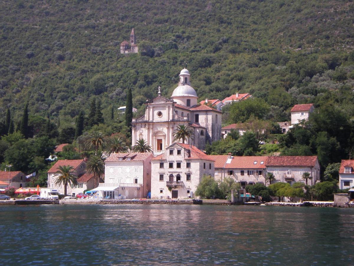 Romantic Stone House By The Sea **** Kotor Exterior foto